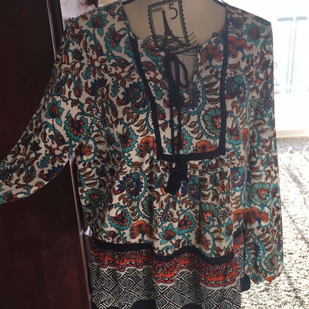 Bohemian/spanish style blouse